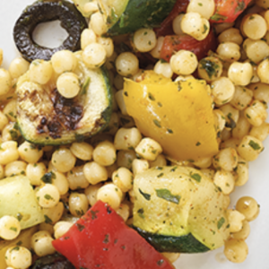 Perlcouscous mit Zucchini Paprika und Tomate